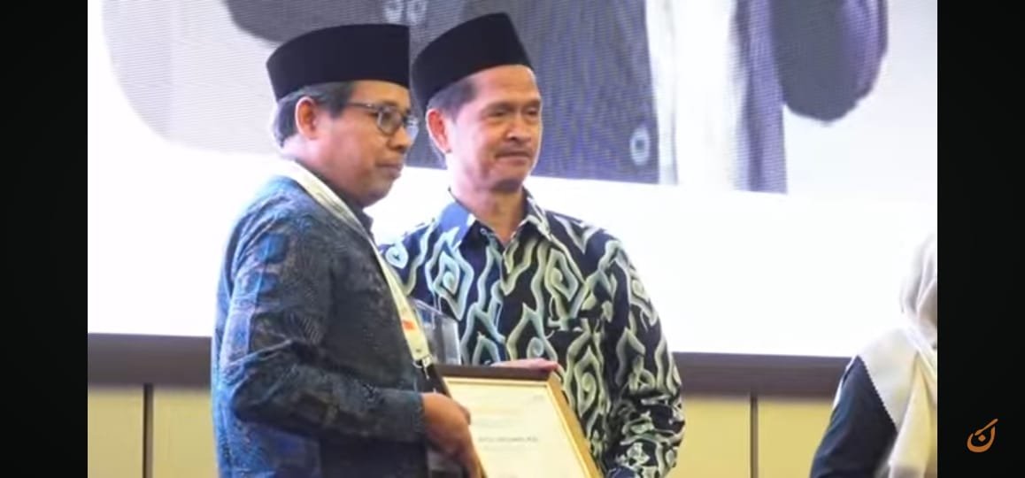 Direktur Pascasarjana UIN Surakarta Raih Prestasi Membanggakan