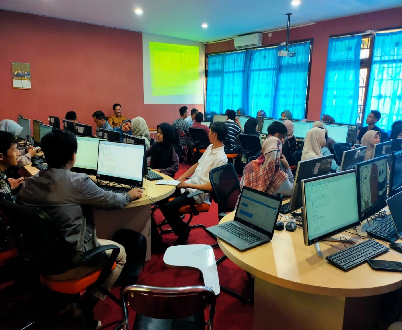 Pelatihan PLS SEM Dengan Software SMARTPLS Prodi S2 Manajemen Bisnis Syariah (S2 MBS)