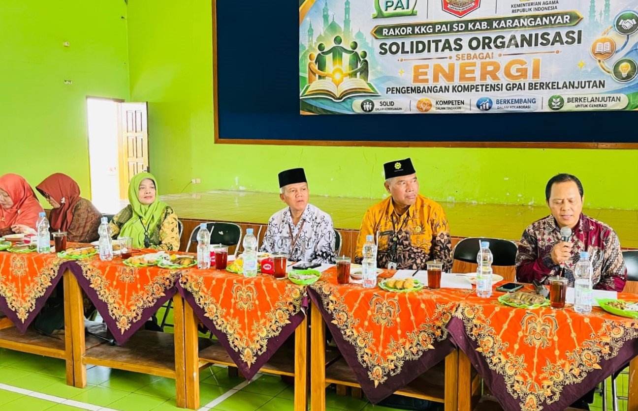 Tim Sosialisasi PMB Pascasarjana UIN Surakarta Jalin Silaturahmi dengan Ratusan Guru PAI di Karanganyar