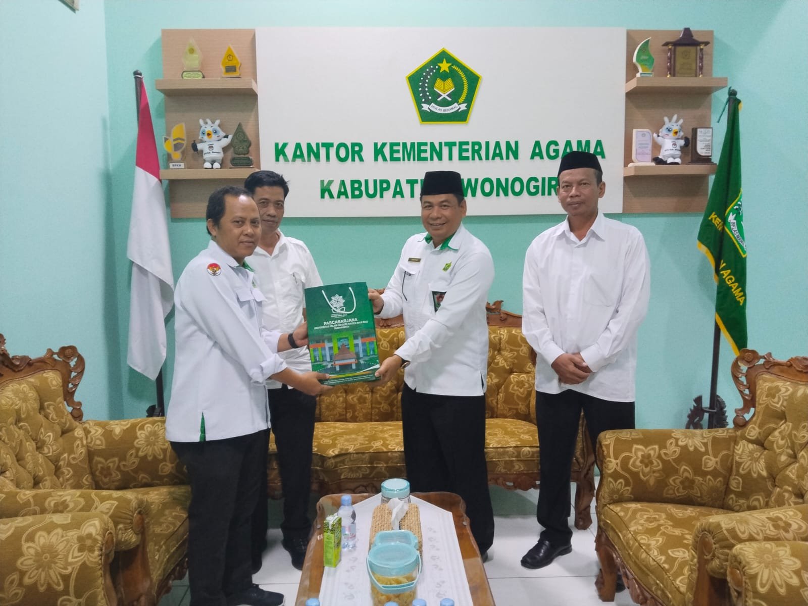 Sosialisasi Penerimaan Mahasiswa Baru, Pascasarjana UIN Surakarta Kunjungi Kantor Kemenag Wonogiri